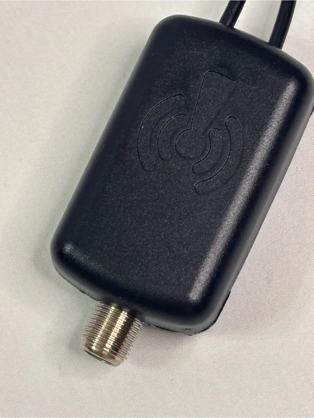 USB-Powered Black Antenna Adapter Cable with Inline Power Module - Picture 2 of 7